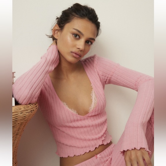 Urban outfitters out from under pink wrap top - Picture 2 of 8